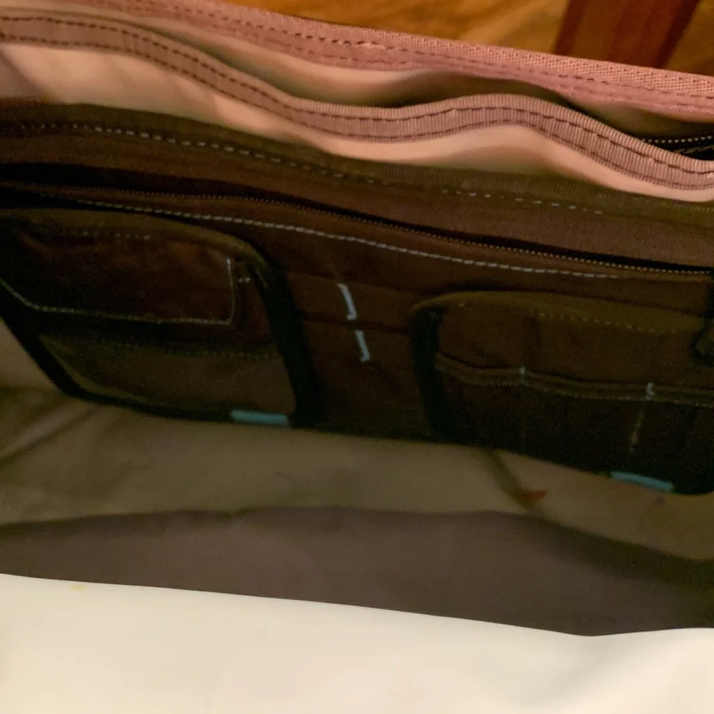 Timbuk2 large Command messenger padded laptop travel bag crossbody carry on VGUC